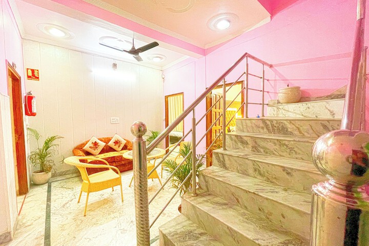 Hotel Interior 4 of 33
