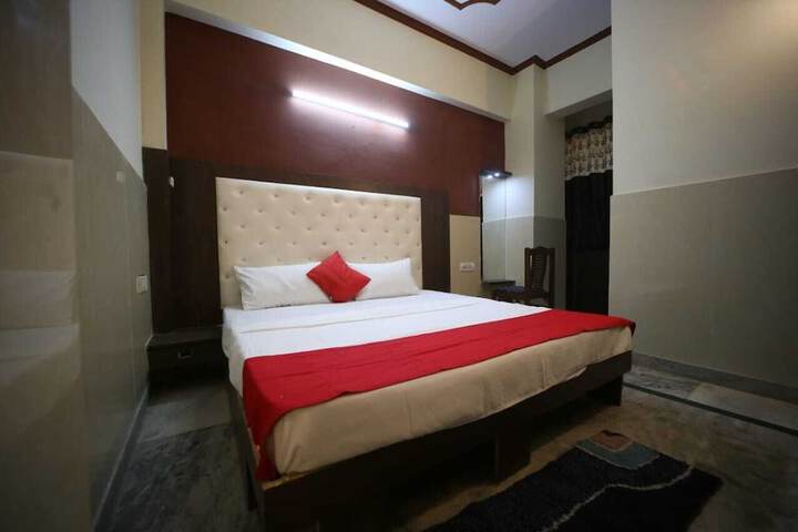 Room 12 of 35
