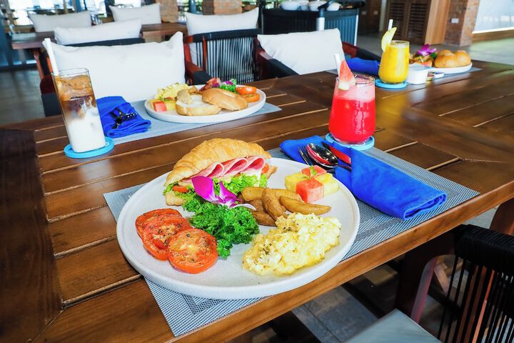 Breakfast/Coffee Service 54 of 74