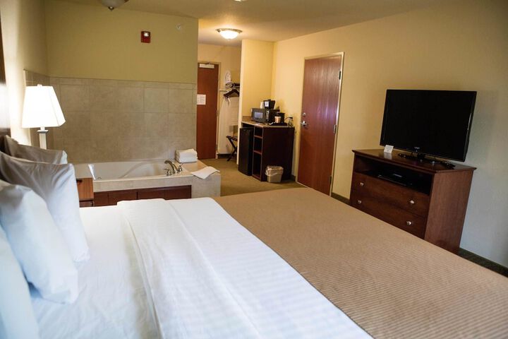 King Guest Room (5 of 17)