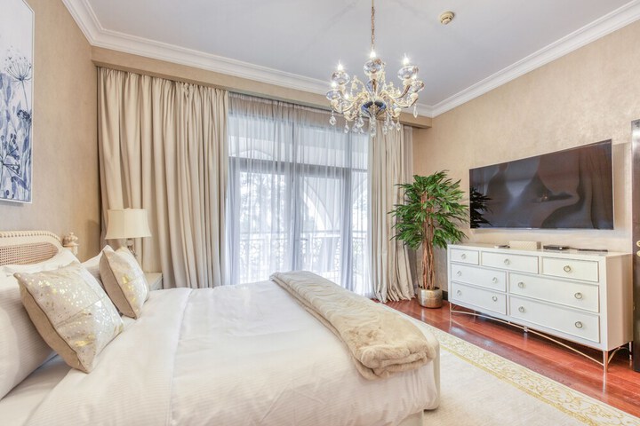 Room 10 of 40