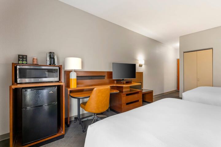 Room 15 of 53