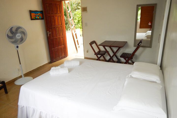 Room 3 of 95