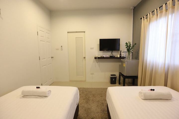 Room 7 of 34