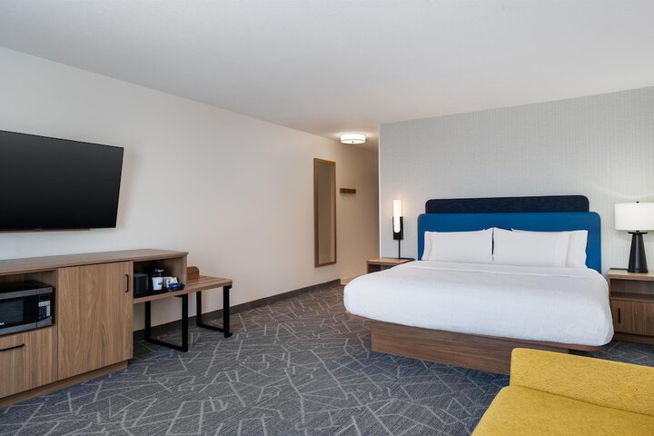 Room 2 of 22