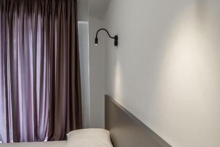 Room 18 of 44