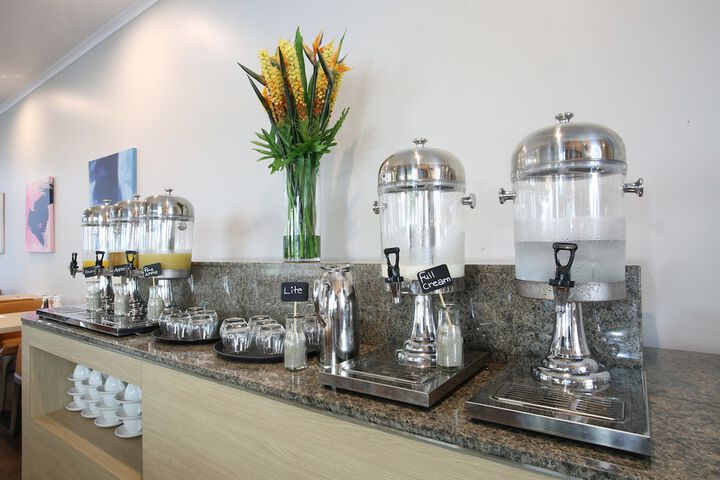 Breakfast/Coffee Service 87 of 126