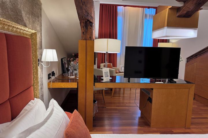 Room 184 of 290