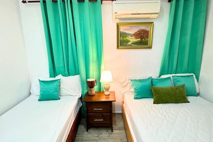 Room 32 of 150
