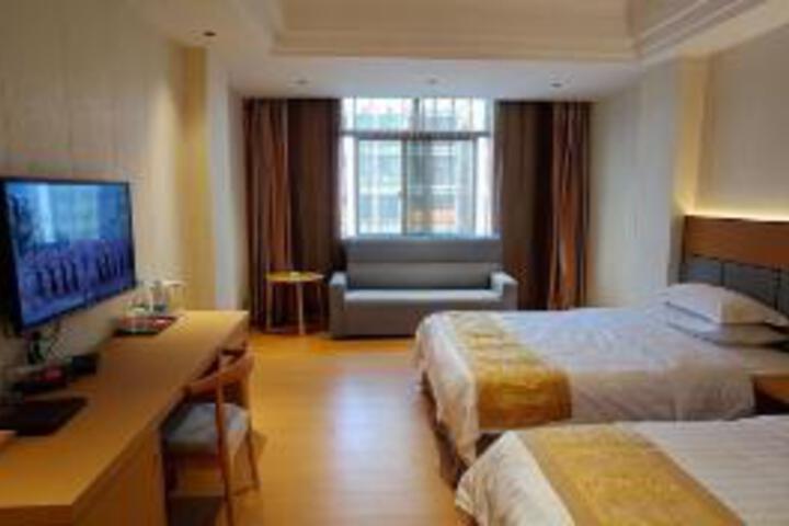 Room 9 of 11