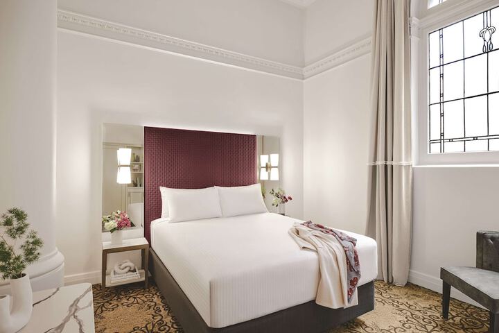 Room 46 of 100