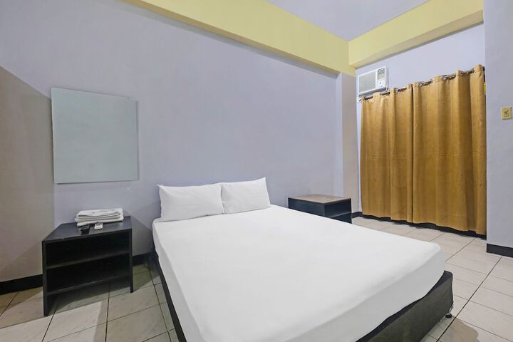 Room 10 of 30