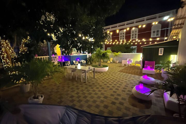 Hotel Exterior 114 of 116