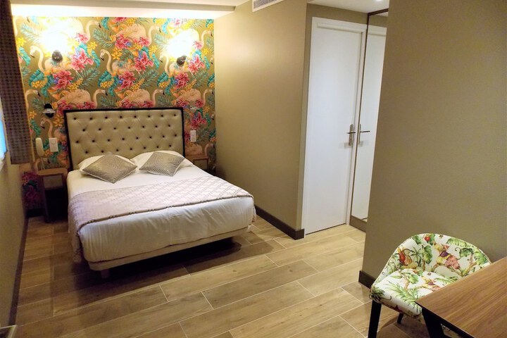 Room 14 of 42