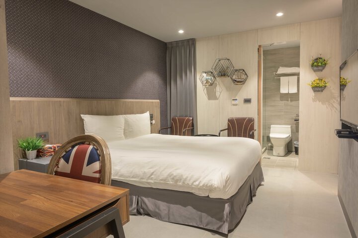 Room 28 of 119