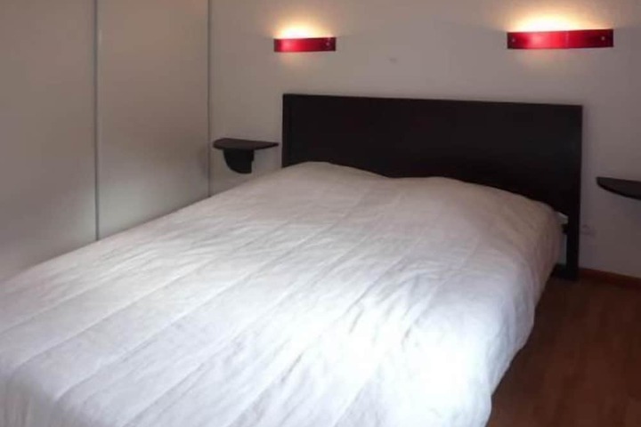 Room 7 of 43