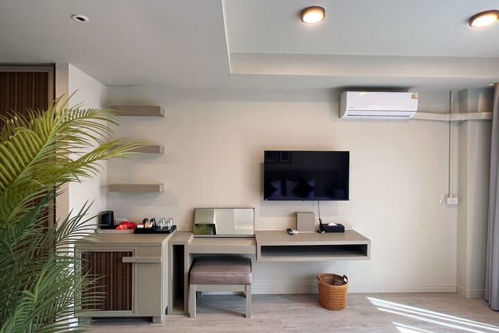 Room 7 of 49
