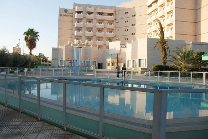 Pool 33 of 63