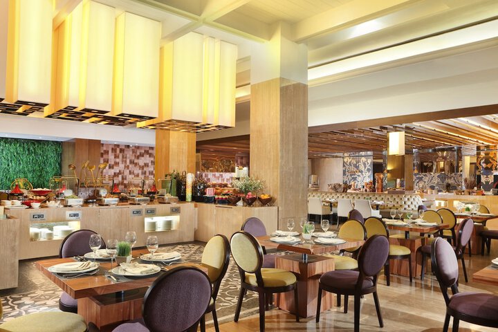 Dining Photos