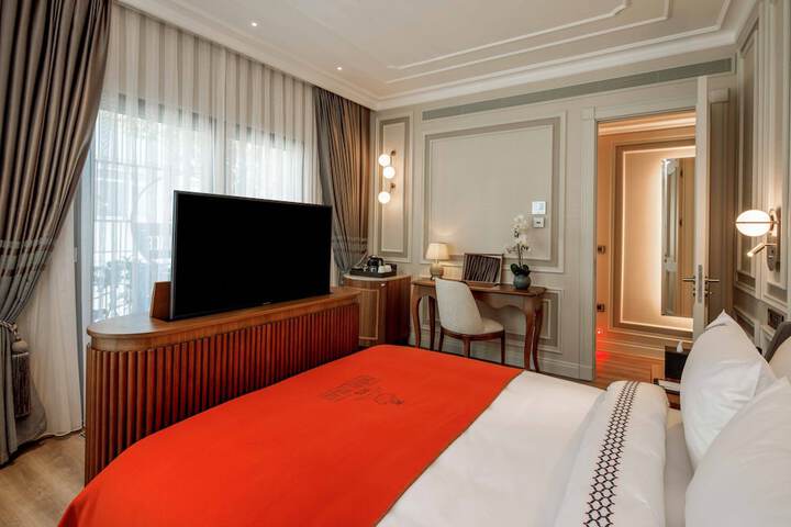 Room 45 of 130