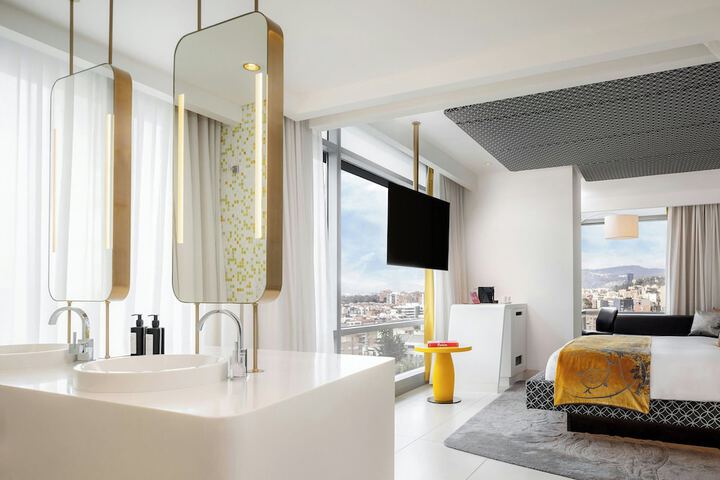 Room 27 of 145