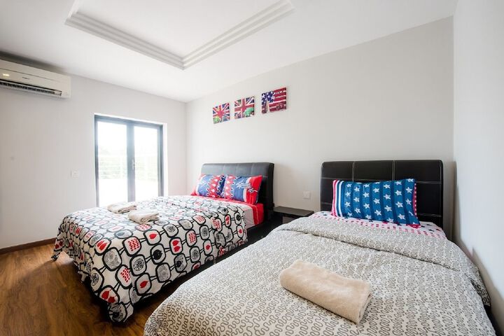 Room 20 of 54