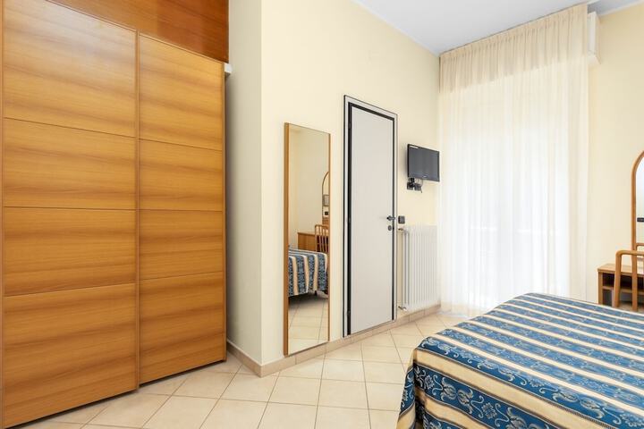 Room 7 of 54