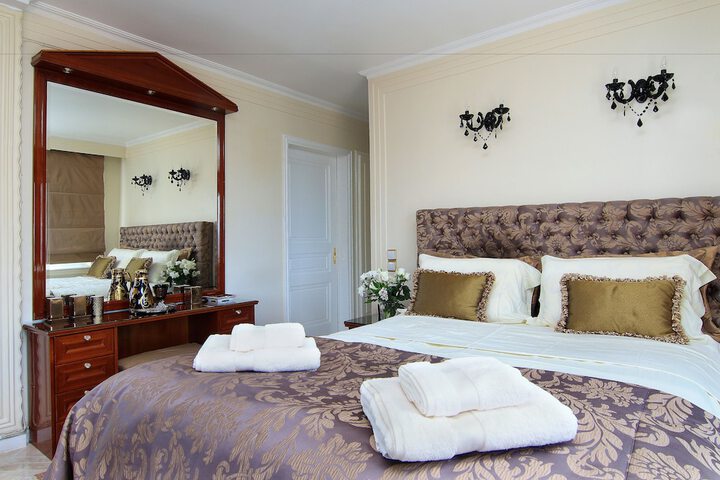 Room 33 of 81