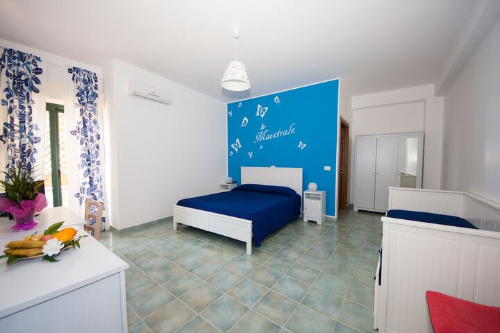 Room 8 of 39
