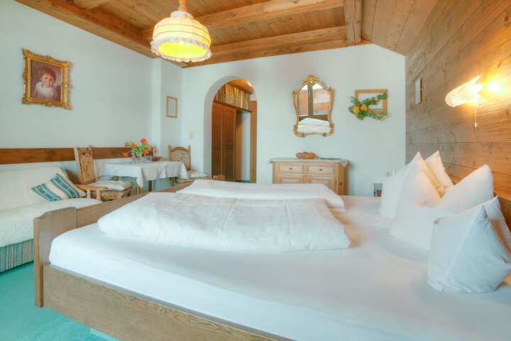 Room 5 of 39