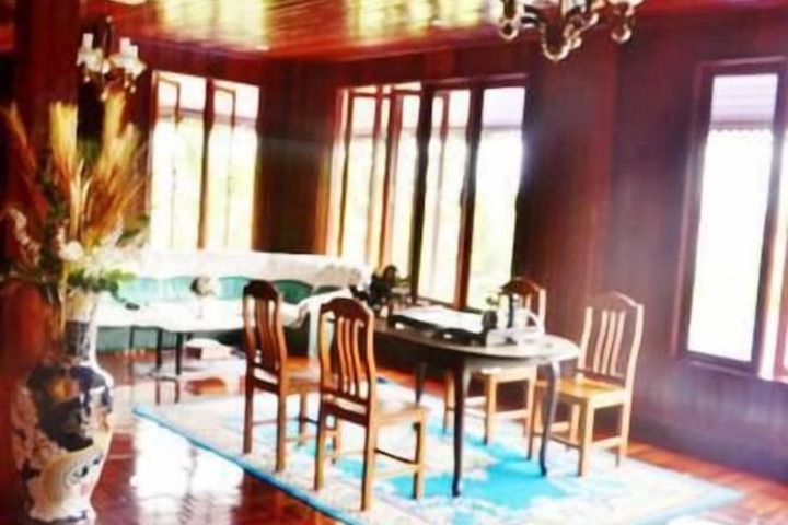 Ballroom/Hall 55 of 82