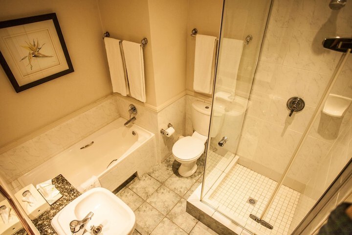 Room 16 of 36