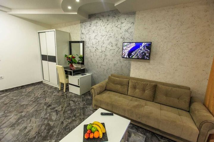 Room 14 of 63
