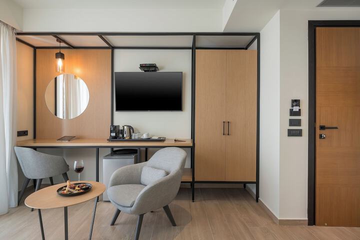 Room 66 of 147
