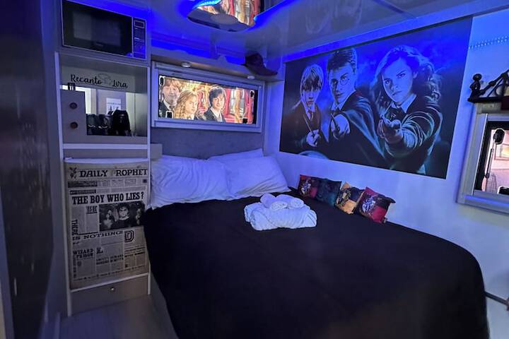 Room 60 of 166