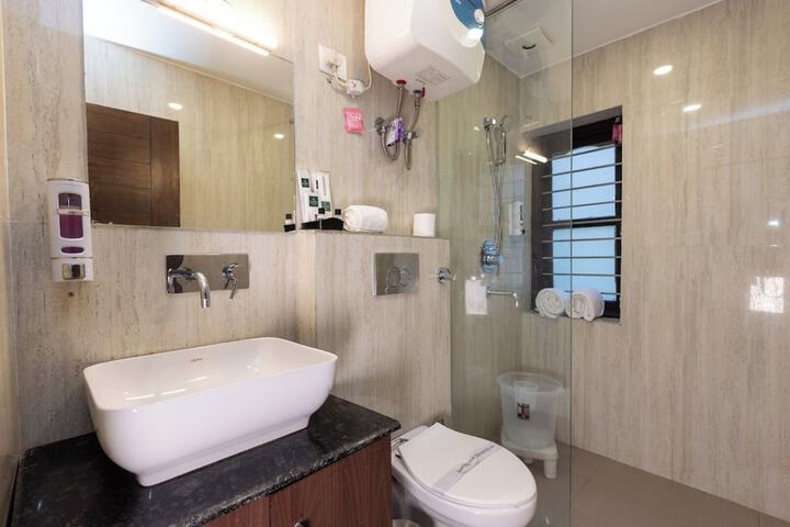 Room 15 of 25