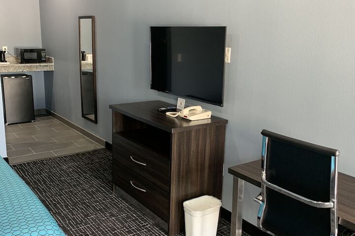 Room 2 of 22