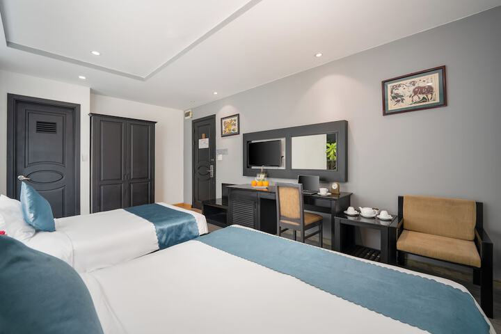 Room 43 of 89