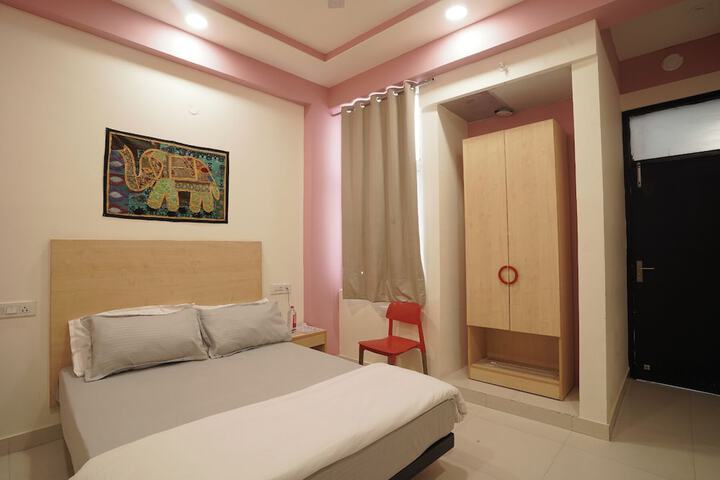 Room 17 of 29