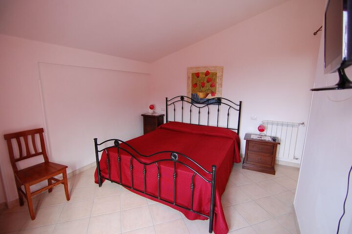 Room 4 of 19