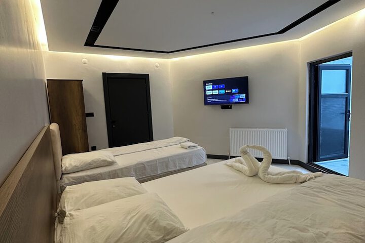 Room 7 of 15