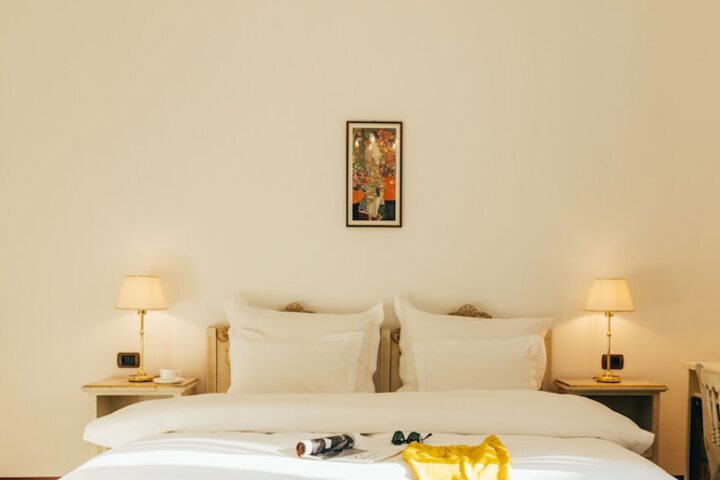 Room 8 of 114