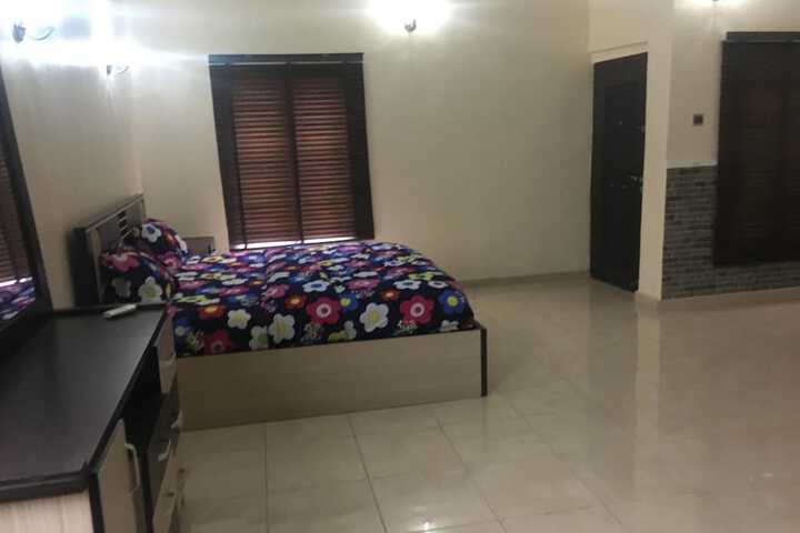 Room 14 of 25