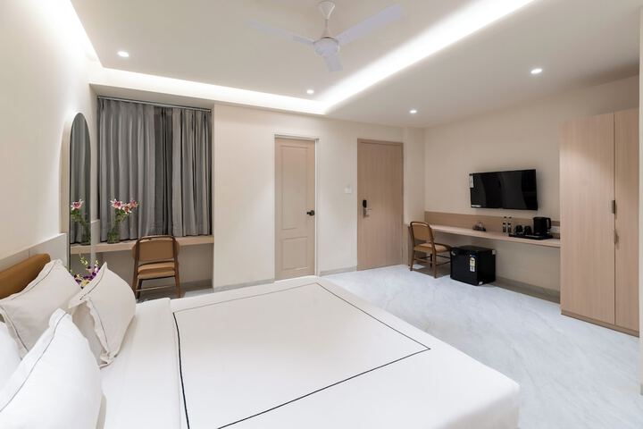 Room 14 of 19