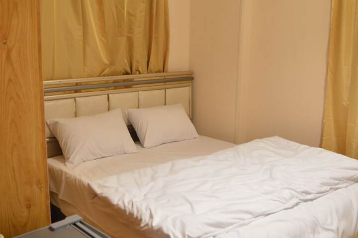 Room 11 of 22