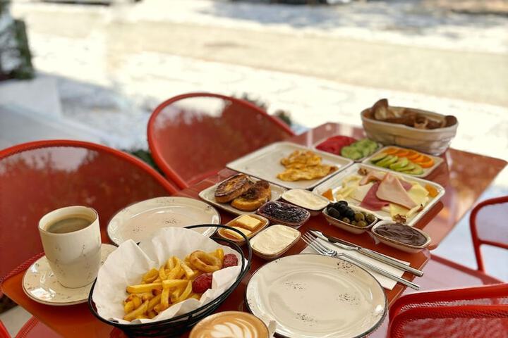 Breakfast/Coffee Service 78 of 81