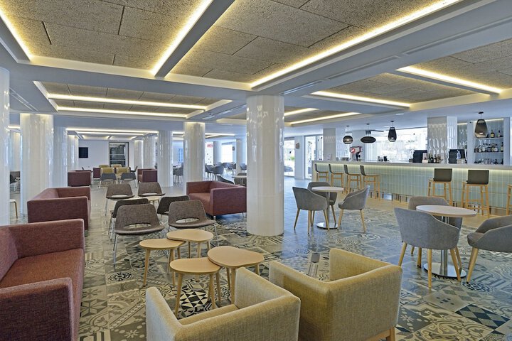 Snack bar