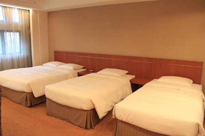 Room 14 of 40