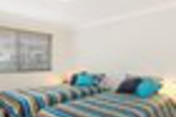 Room 8 of 36