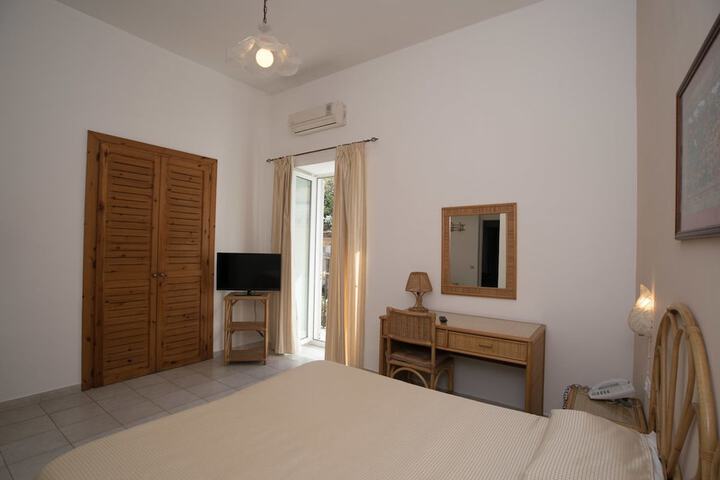 Room 7 of 59